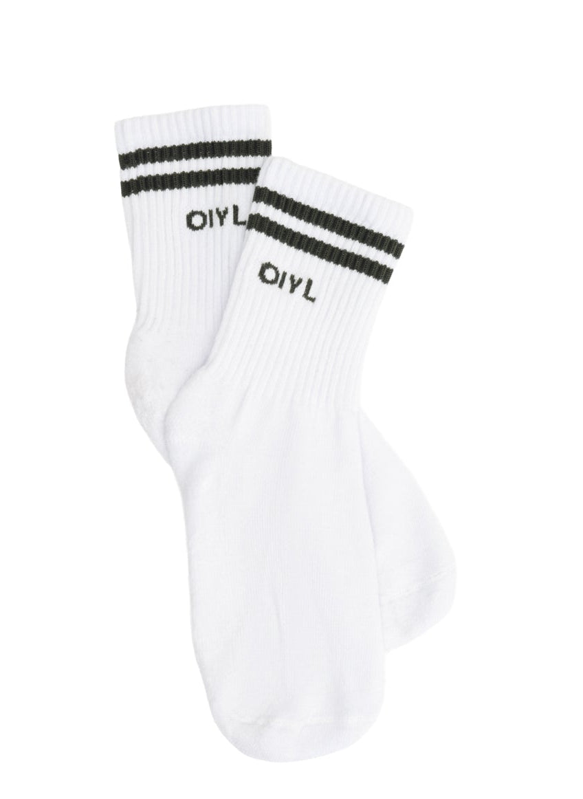 MEIA SPORTY BRANCA COM LISTRAS E LOGO PRETO