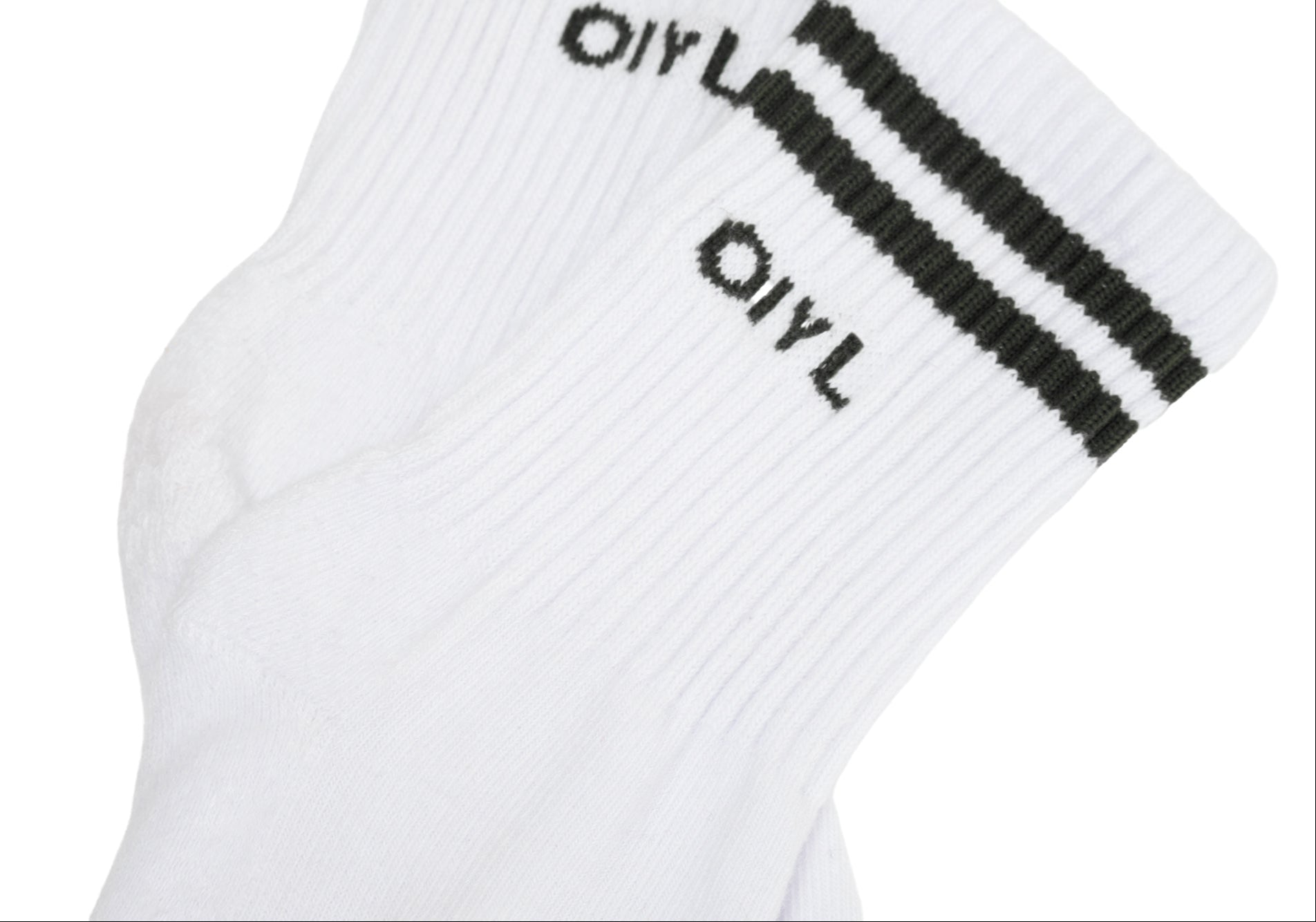 MEIA SPORTY BRANCA COM LISTRAS E LOGO PRETO