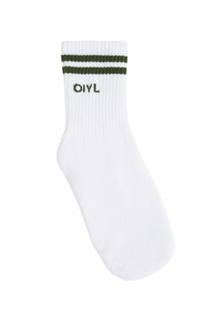 MEIA SPORTY BRANCA COM LISTRAS E LOGO VERDE MILITAR