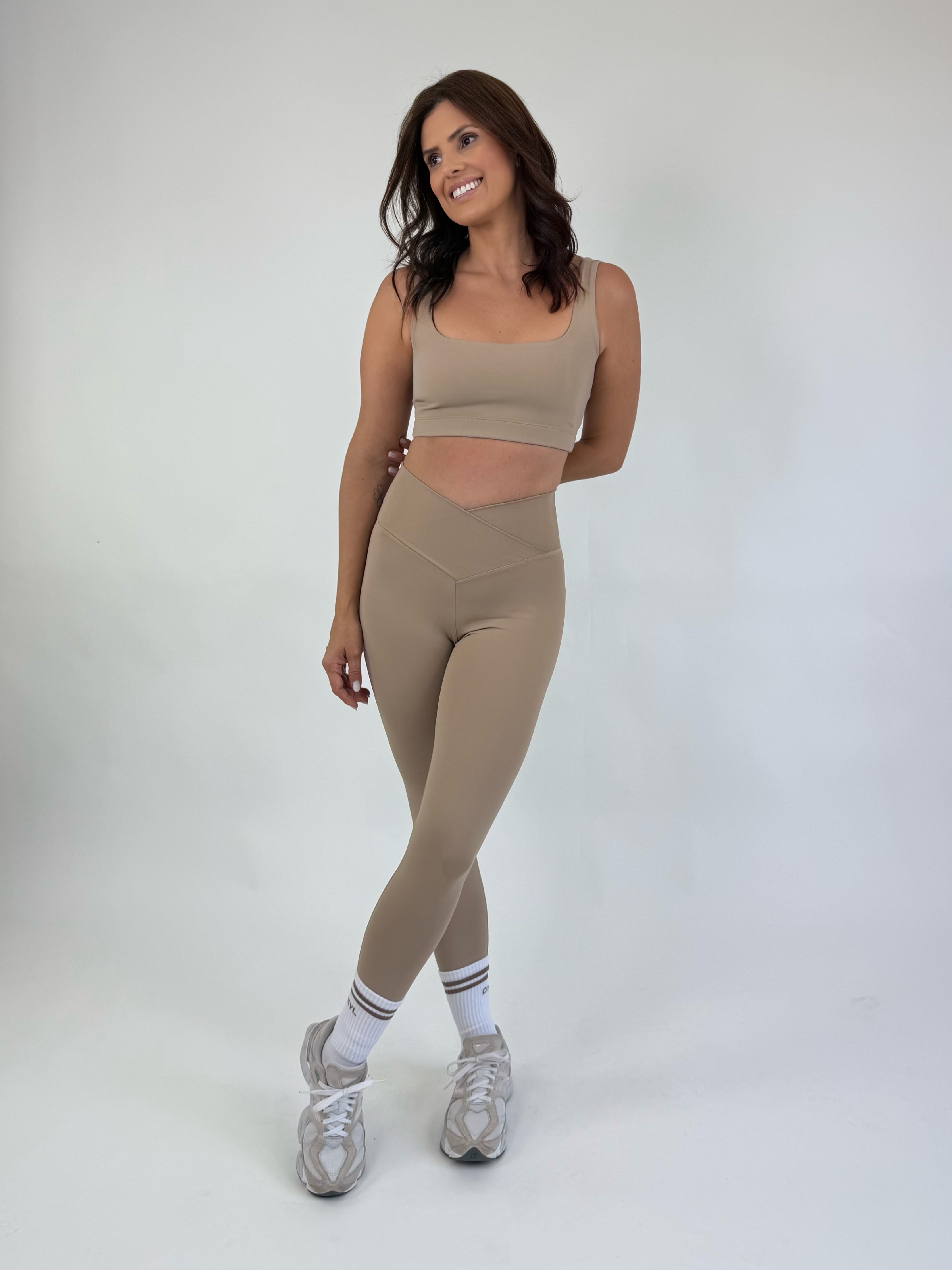 TOP ANNA - Mocha Mousse